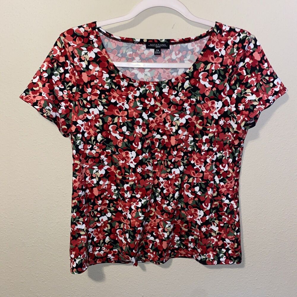 Notations Women’s Petite Floral Top Magenta